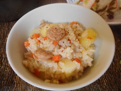 じゃが芋とウィンナーのめんつゆ炊き込みご飯